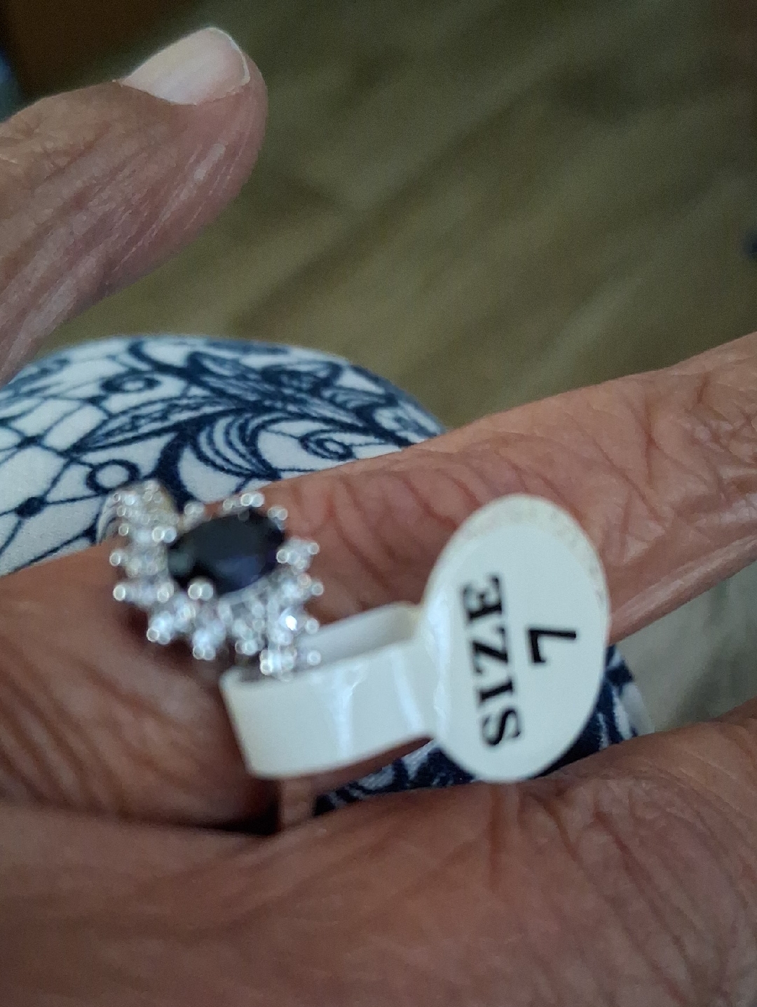 Silver-Tone Ring With Dark Blue Center Stone And Surrounding Crystals - Size 7